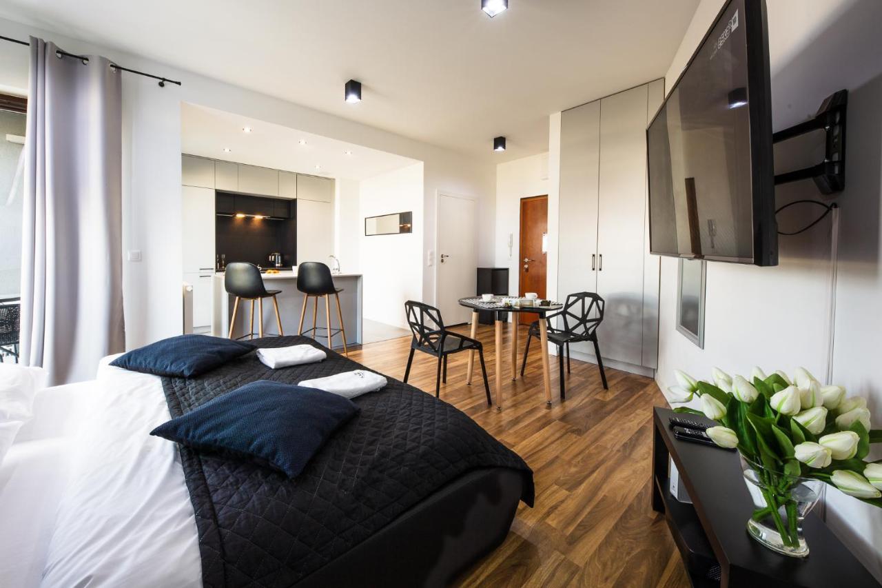 Mayad Residence Варшава Экстерьер фото
